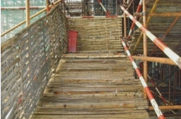 二級(jí)建造師考試建筑工程施工安全管理：洞口、臨邊防護(hù)