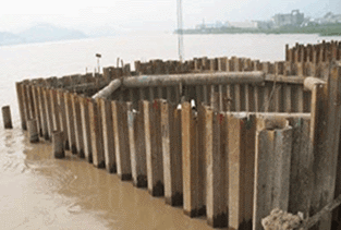 二級建造師考試市政實務(wù)知識點(diǎn)：深基坑支護(hù)結(jié)構(gòu)與變形控制